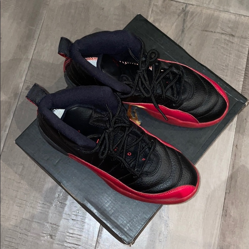 Jordan retro 12s